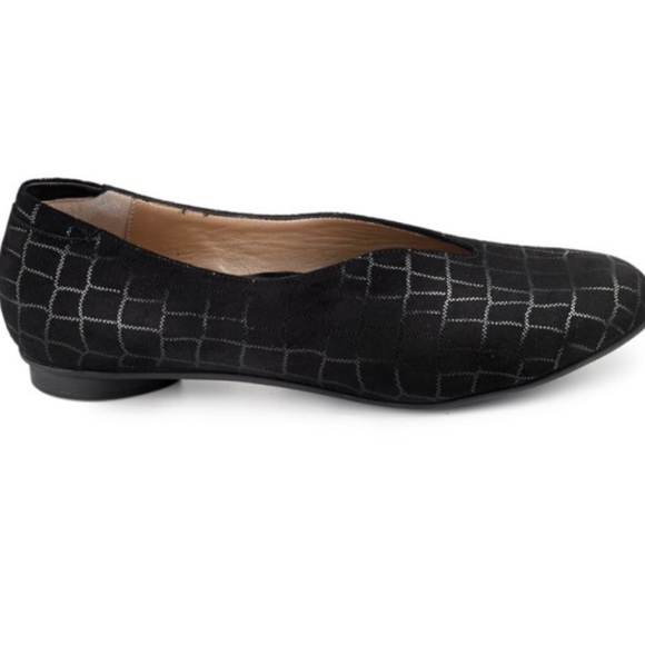 Beautifeel women’s black shoes size 38 1/2 like a size 8 - Picture 1 of 11